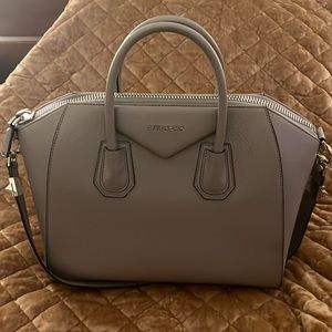 Givenchy Medium Antigona Bag in Pearl Grey